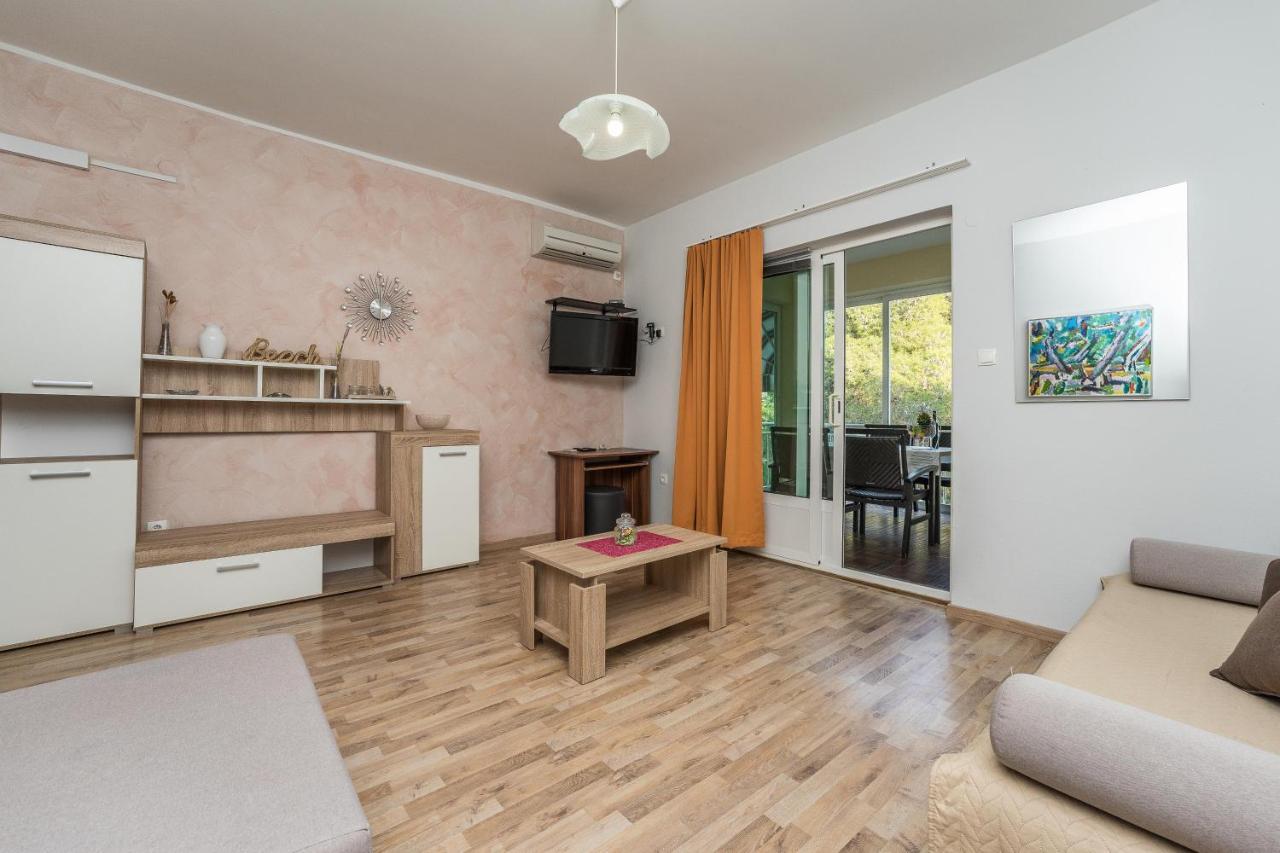Guest House Malenica Sukošan المظهر الخارجي الصورة